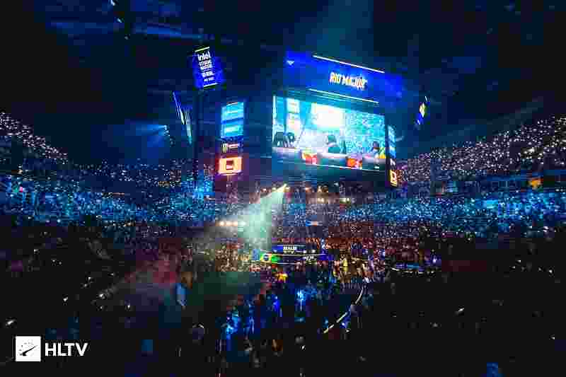 刘国梁15岁女儿赢得高尔夫职业赛首冠！